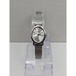 Timex Cavatina Silver Tone Oval Womens Quartz Watch Mesh Band New Battery VTG